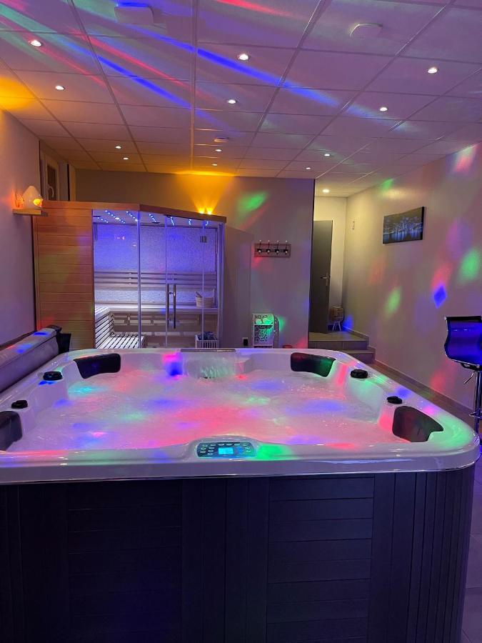 Loft Privatif Avec Jacuzzi Et Sauna 圣迪济耶 外观 照片