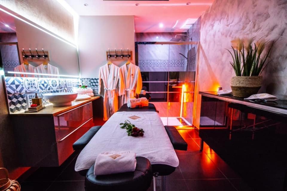 Loft Privatif Avec Jacuzzi Et Sauna 圣迪济耶 外观 照片
